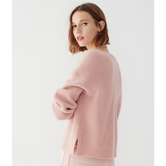 36. J.Crew Ribbed cashmere oversized V-neck sweater - Picture 3 of 9